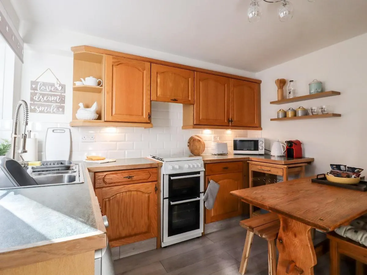 度假居 Honeybee Cottage 里彭 英国